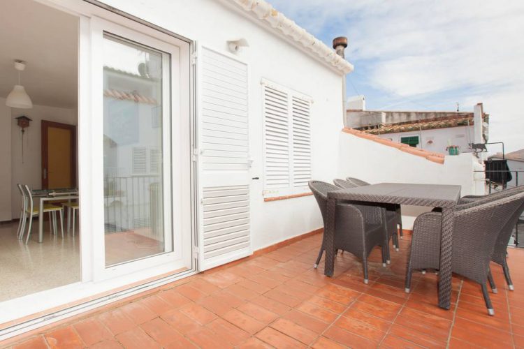 Apartment with terrace in Cadaques apartment