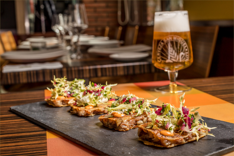 Best restaurants near Sagrada Familia 1